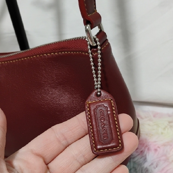 SALE! Authentic Coach Vintage Red Leather Demi Shoulder Bag - Picture 3 of 16